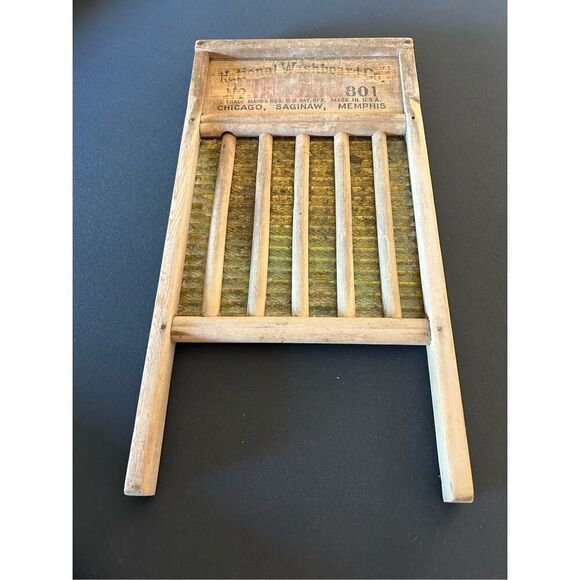 Antique Wash Board - Picture 3 of 4